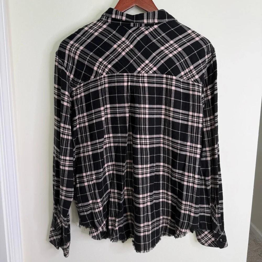 Rails Leo Onyx Peach Plaid Flannel Shirt with Frayed Hem Size Large